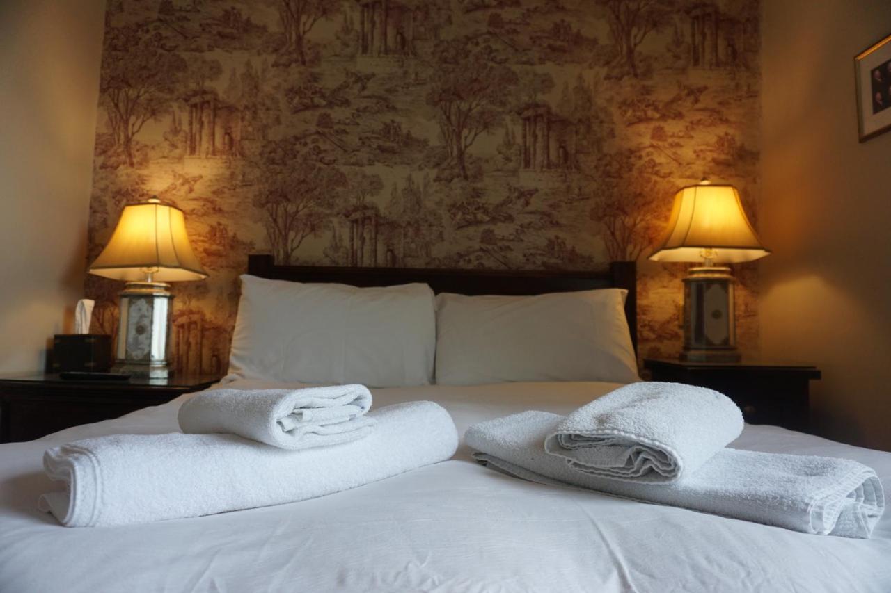 Hotel The Pembroke Arms Wilton  Camera foto